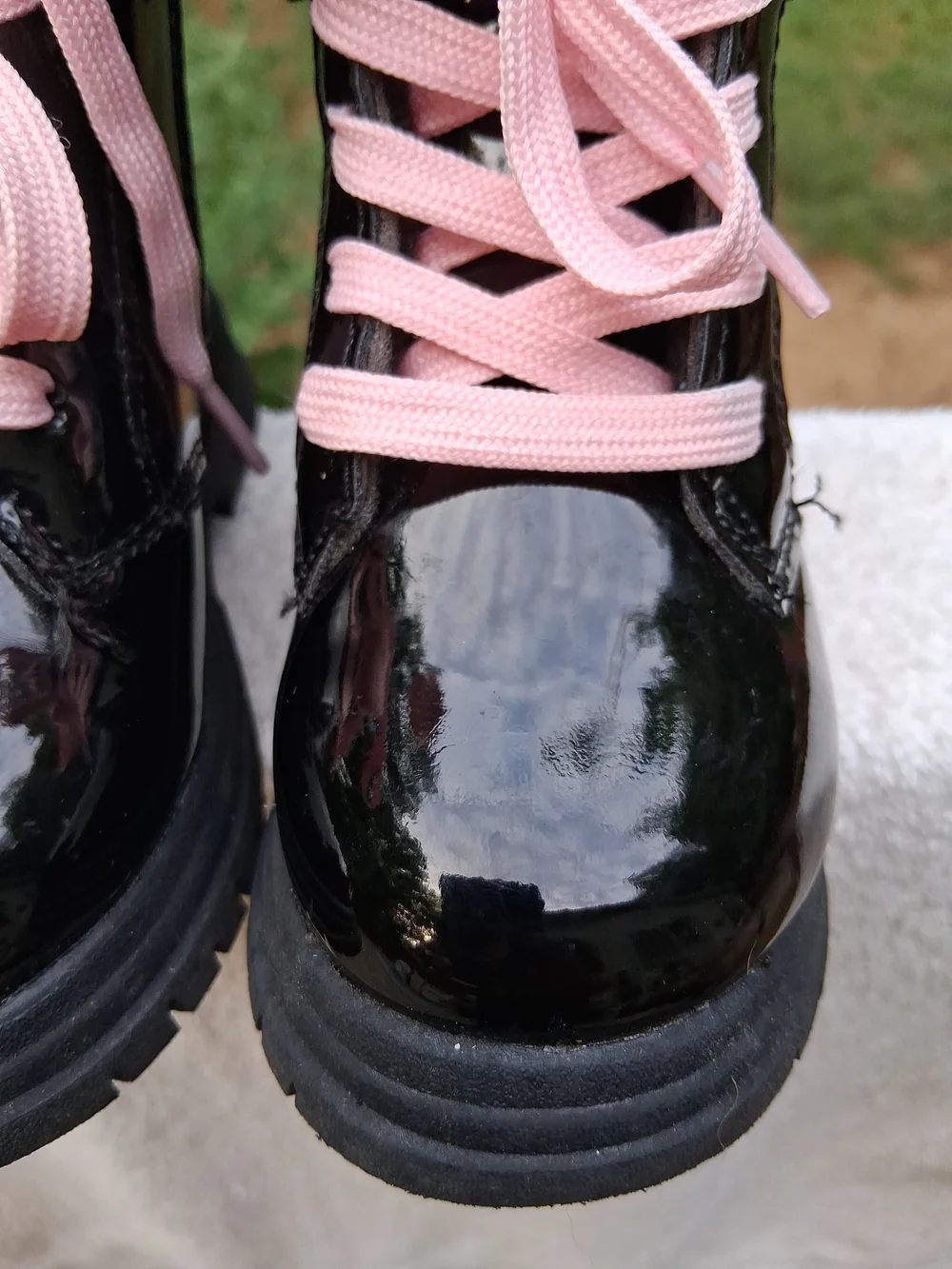 OshKosh B'gosh Child Shiny Pleather Black & Pink Boots Size 7M